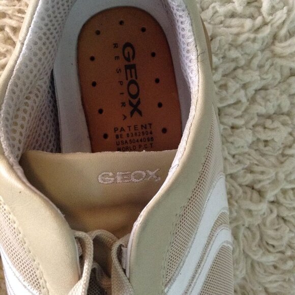 Vtg. 2000 GEOX Respira W10; Leather, Breathable, Perforated, Stylish and Comfort - Picture 8 of 9
